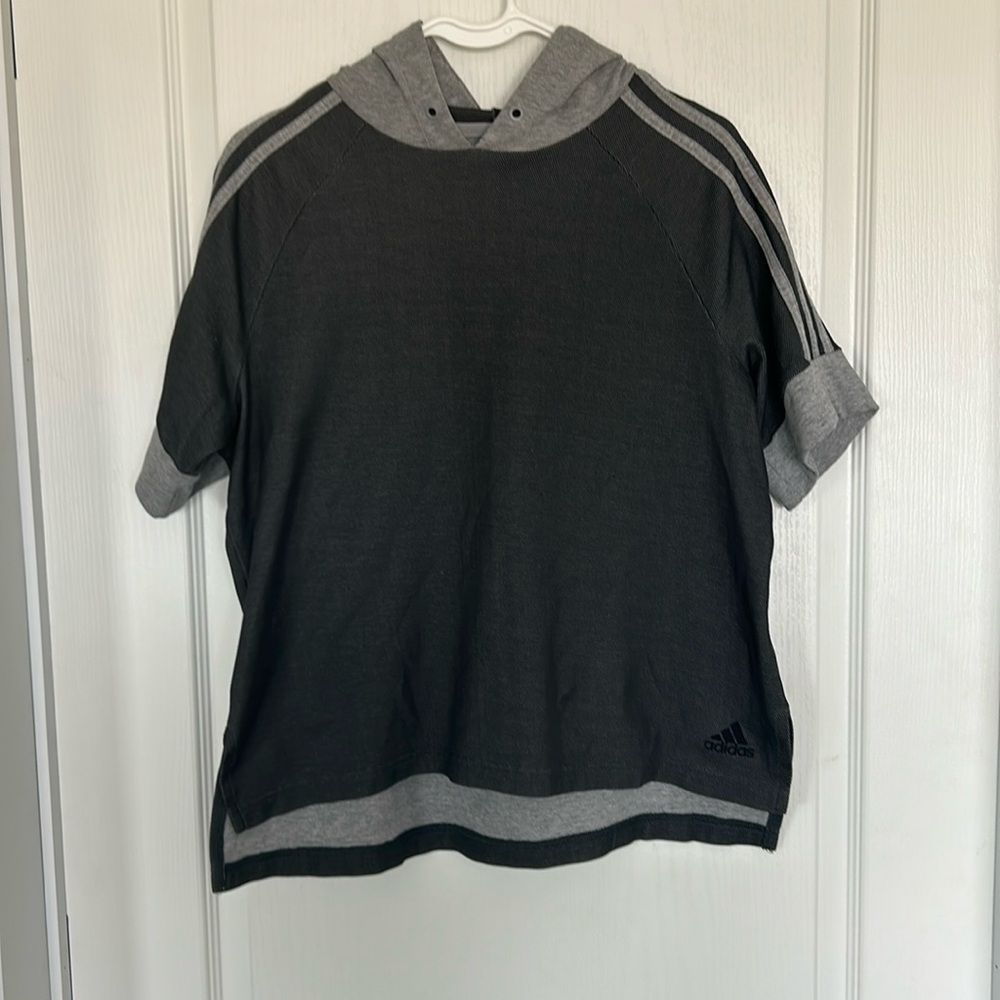 Adidas Gray short sleeve hooded shirt size L